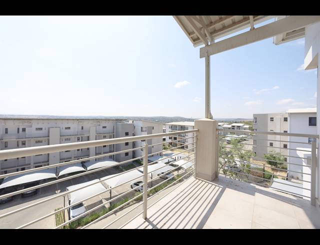 3 BEDROOM APARTMENT FOR SALE IN FOURWAYS